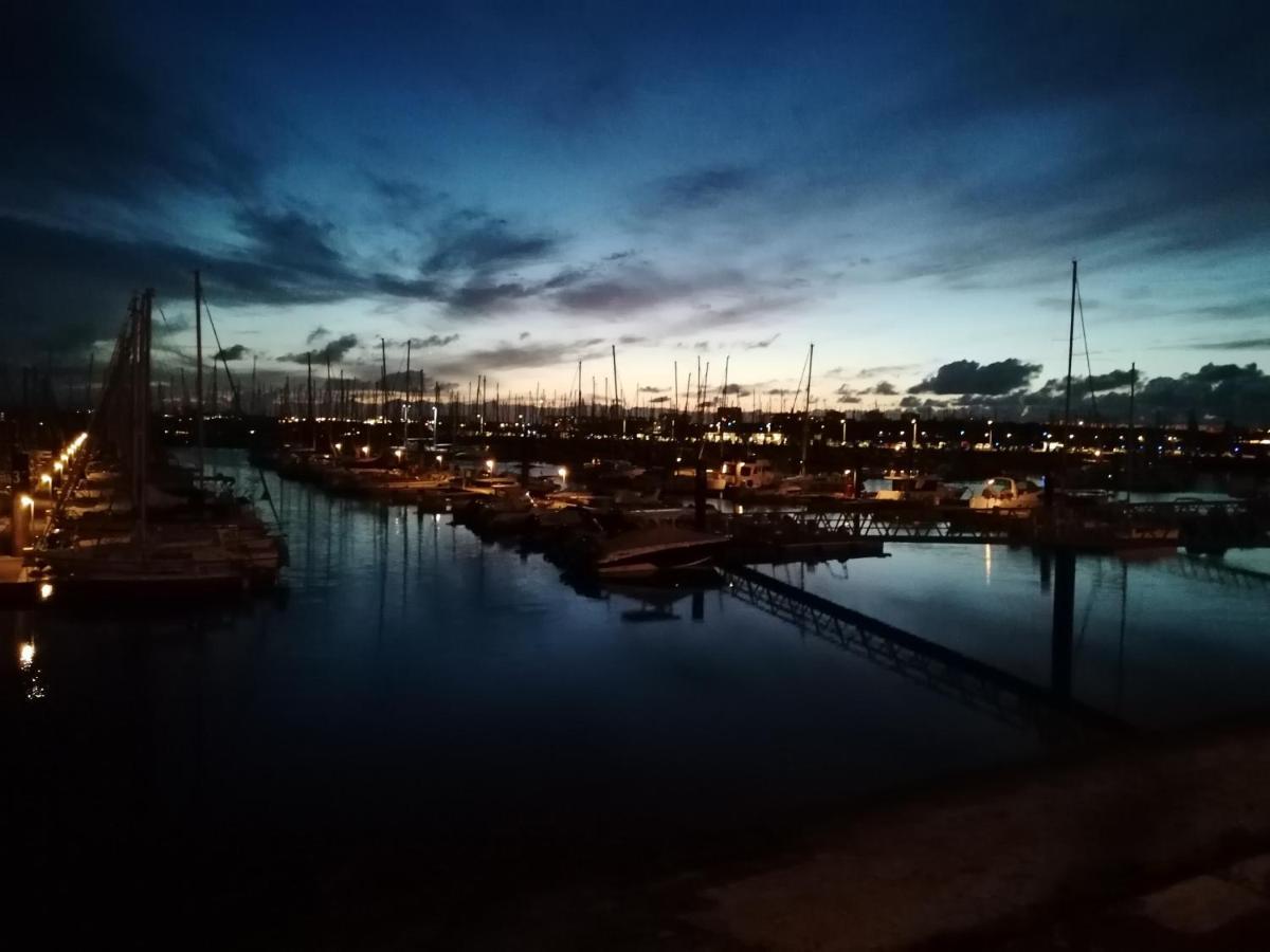 Sejour Insolite Sur Un Yacht. Bateau Hotel A Quai. La Rochelle  Exterior foto