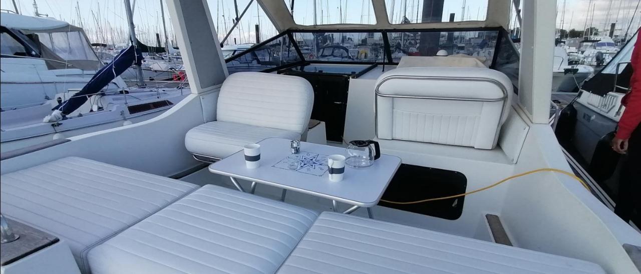 Sejour Insolite Sur Un Yacht. Bateau Hotel A Quai. La Rochelle  Exterior foto